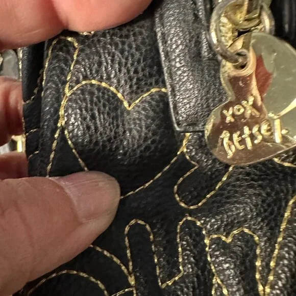 Betsey Johnson Handbag Logo Quilted Be Mine Gold Chain Straps Black O/S - Picture 13 of 13